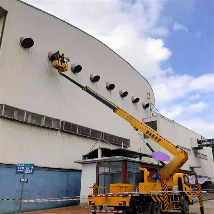 义马高空作业车出租服务：专业广告牌安装解决方案