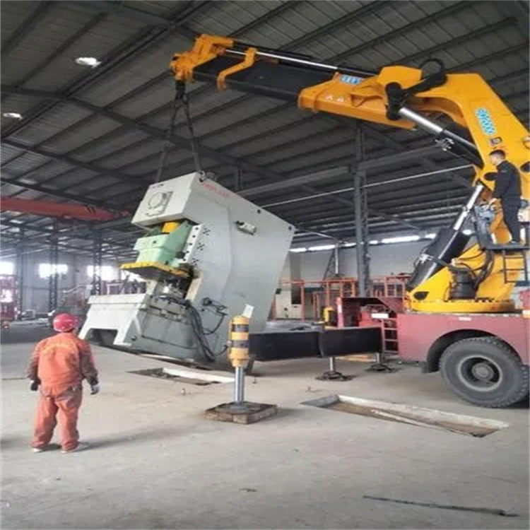 义马80吨折臂吊车出租附近电话