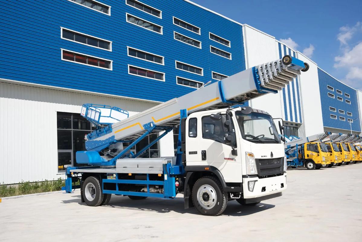 义马出租云梯车高空作业车 建筑垃圾搬运