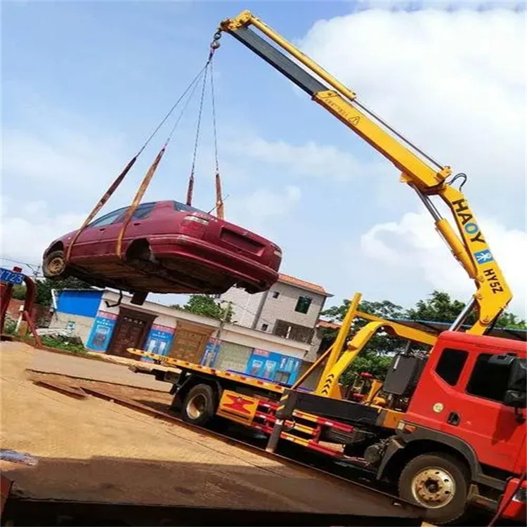 义马吊车吊汽车的正确方法